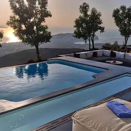 Holiday home Family Karagianni Megalochori (Santorini)